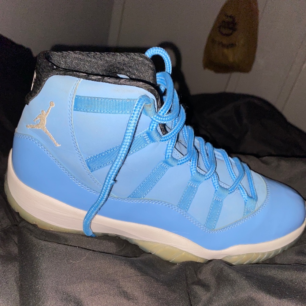 Jordan Pantone 11s